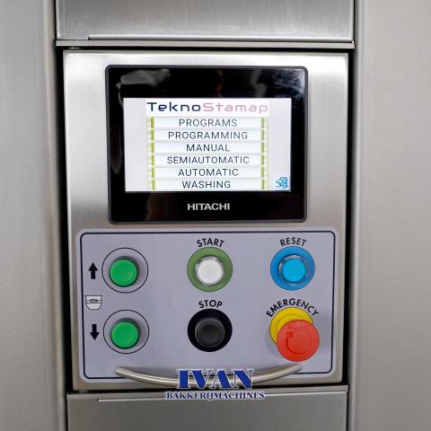 Het display van de klopper-menger Tekno Stamap TK160-200 met hydraulische kuiplift